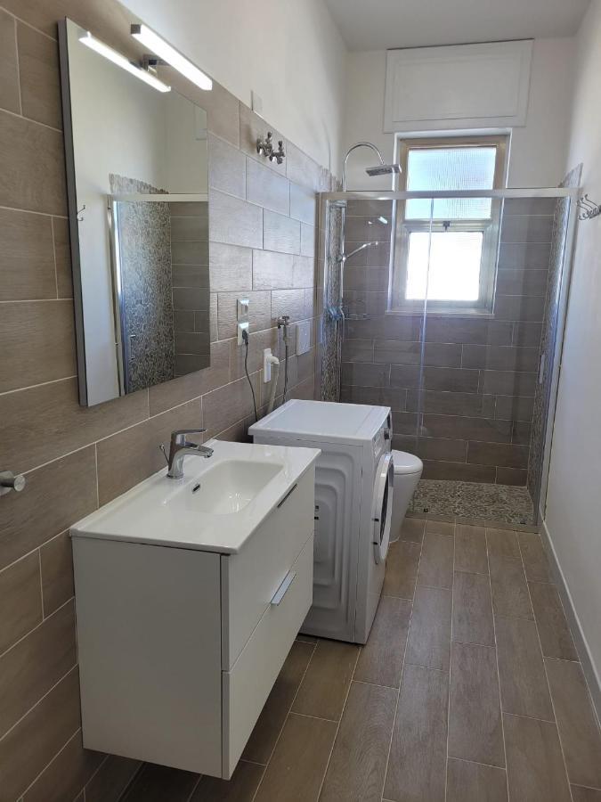 Appartamento Demetrio 50M Mare & Shopping Lido Marini Exterior foto